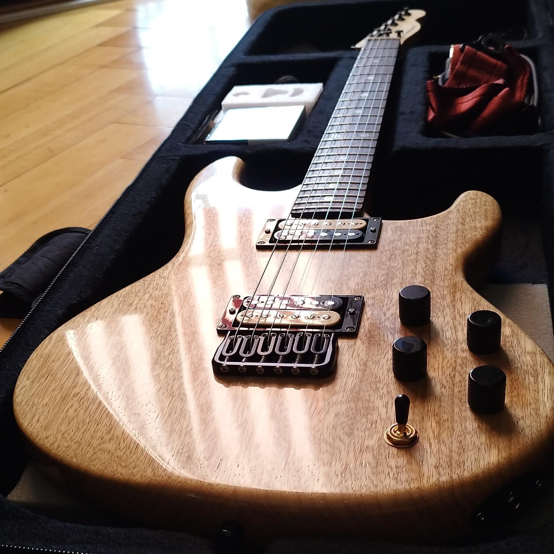 polyurethane guitar finish